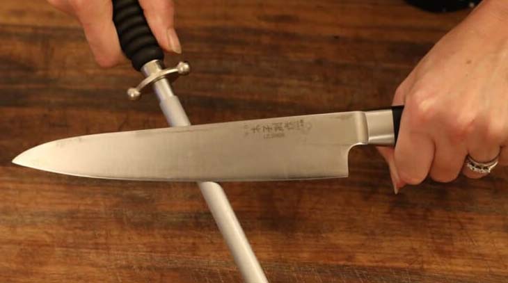 How to Sharpen a Fillet Knife with a Rod